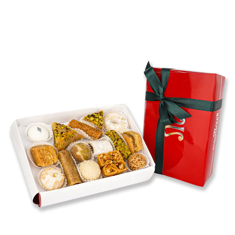 Red ballotin Tunisian pastry gift box with 20 assorted pieces