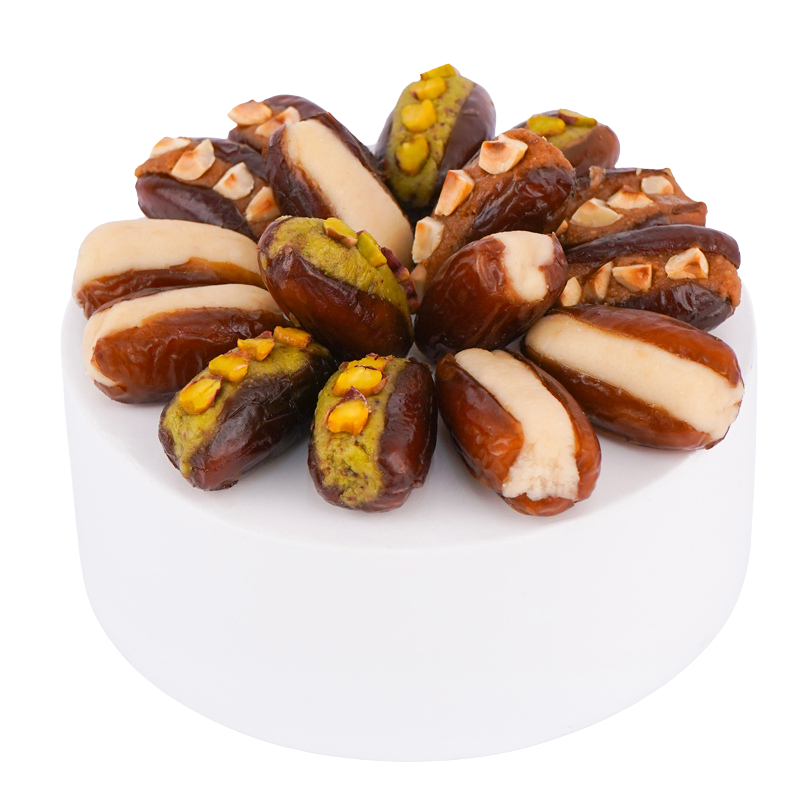 Stuffed Dates Gift Box – 24 pieces