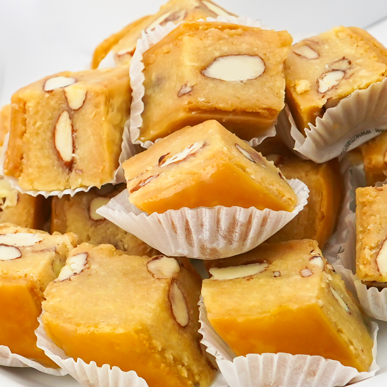 Authentic Almond Baklawa 300g | Tunisian Pastry